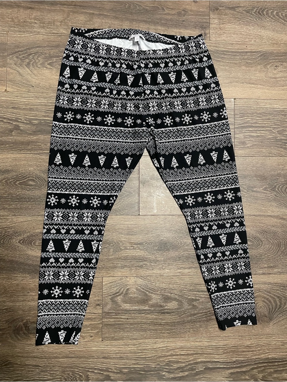 Celebrate together festive Black & White Holiday Christmas Print Leggings XL